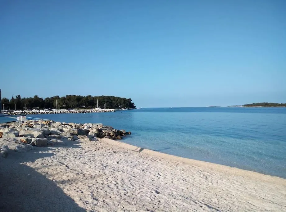 Fully Renovated Studio Apartment Pula Stinjan Near The Beach