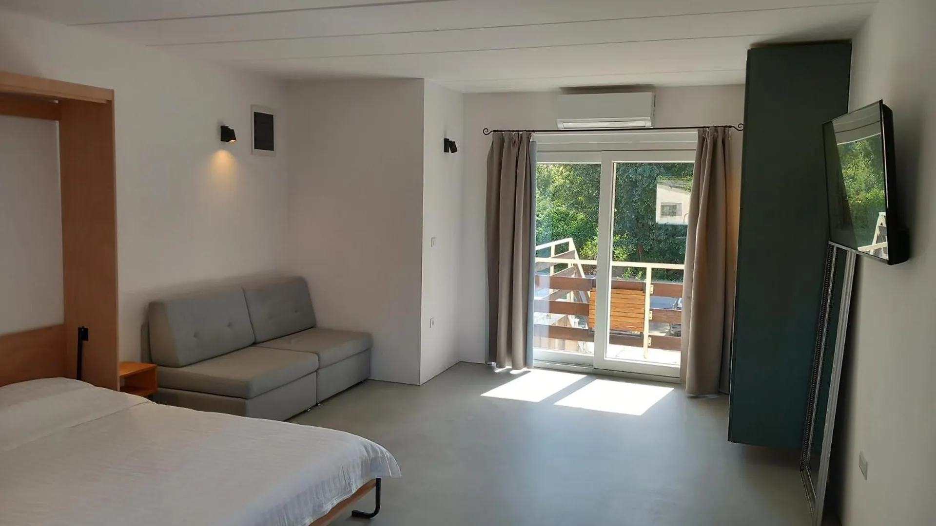 Fully Renovated Studio Apartment Pula Stinjan Near The Beach
